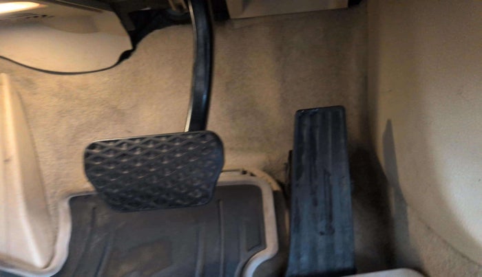 2016 BMW 3 Series 320d Luxury Line, Diesel, Automatic, 44,729 km, Pedals