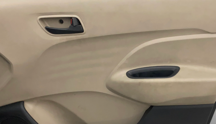 2019 Hyundai NEW SANTRO ERA EXECUTIVE, Petrol, Manual, 23,655 km, Driver Side Door Panels Control