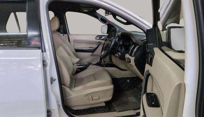 2018 Ford Endeavour TITANIUM 3.2 4X4 AT, Diesel, Automatic, 94,865 km, Right Side Front Door Cabin