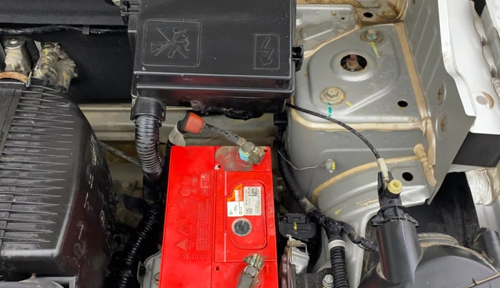 2018 Renault Kwid RXT 0.8 (O), Petrol, Manual, 34,534 km, Engine View - Left