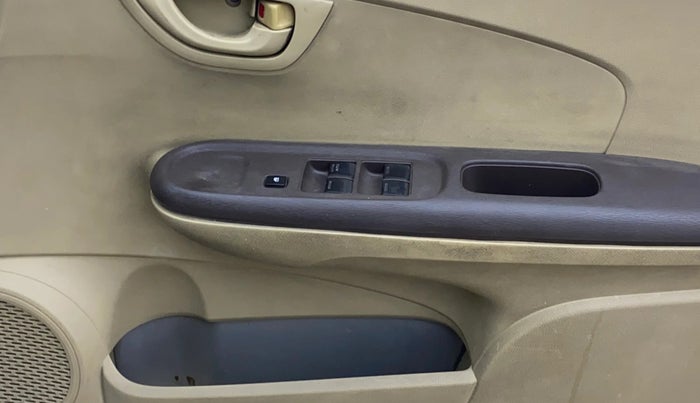 2012 Honda Brio V MT, Petrol, Manual, 95,376 km, Driver Side Door Panels Control