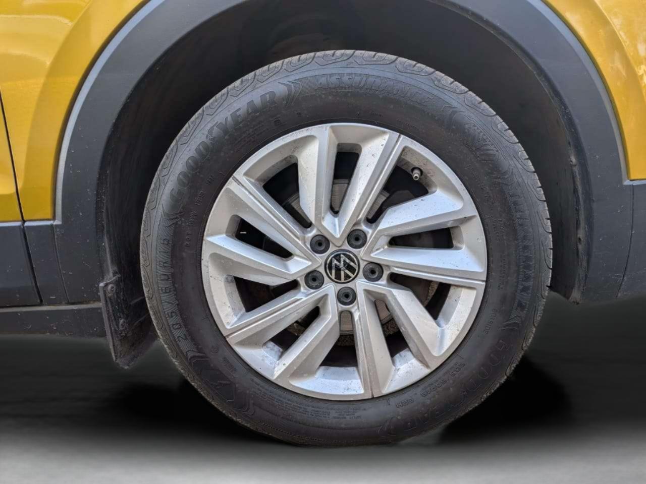 2022 Volkswagen TAIGUN HIGHLINE 1.0 TSI AT, Petrol, Automatic, 38,709 km, Right Front Wheel