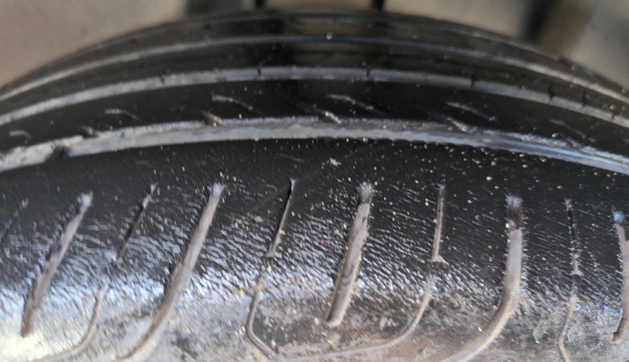 2022 Volkswagen TAIGUN HIGHLINE 1.0 TSI AT, Petrol, Automatic, 38,709 km, Right Rear Tyre Tread