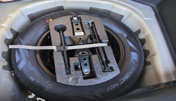 2022 Volkswagen TAIGUN HIGHLINE 1.0 TSI AT, Petrol, Automatic, 38,709 km, Spare Tyre