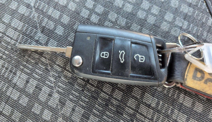 2022 Volkswagen TAIGUN HIGHLINE 1.0 TSI AT, Petrol, Automatic, 38,709 km, Key Close Up