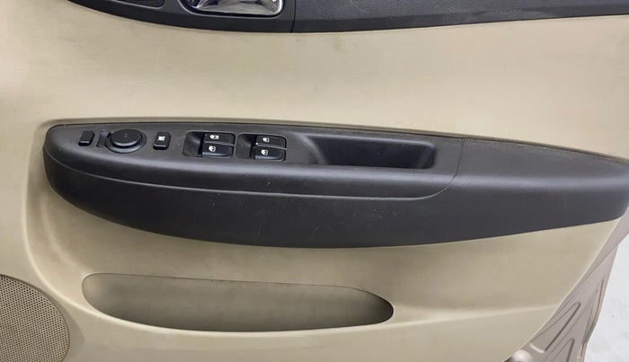 2013 Hyundai i20 SPORTZ 1.4 CRDI, Diesel, Manual, 1,48,956 km, Driver Side Door Panels Control