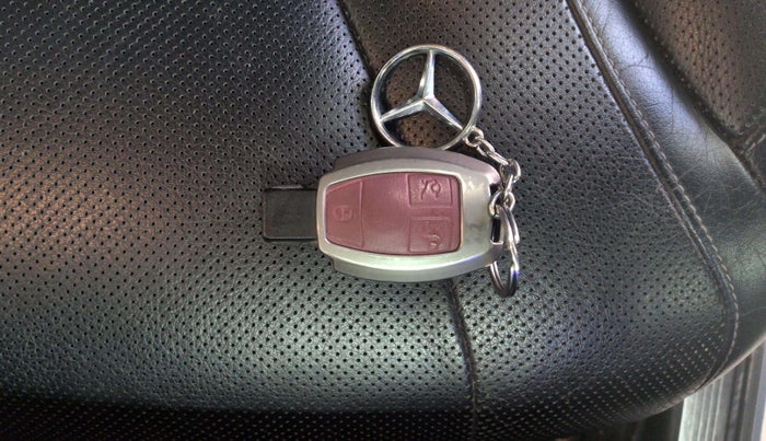 2015 Mercedes Benz S Class S350 CDI, Diesel, Automatic, 71,918 km, Key Close Up