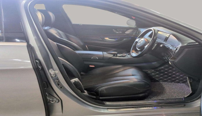 2015 Mercedes Benz S Class S350 CDI, Diesel, Automatic, 71,918 km, Right Side Front Door Cabin