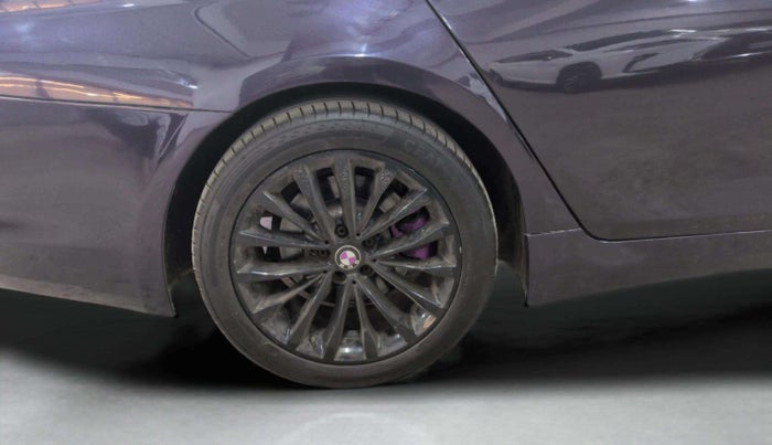 2017 BMW 5 Series 520D LUXURY LINE, Diesel, Automatic, 55,493 km, Right Rear Wheel