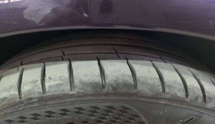 2017 BMW 5 Series 520D LUXURY LINE, Diesel, Automatic, 55,493 km, Right Front Tyre Tread