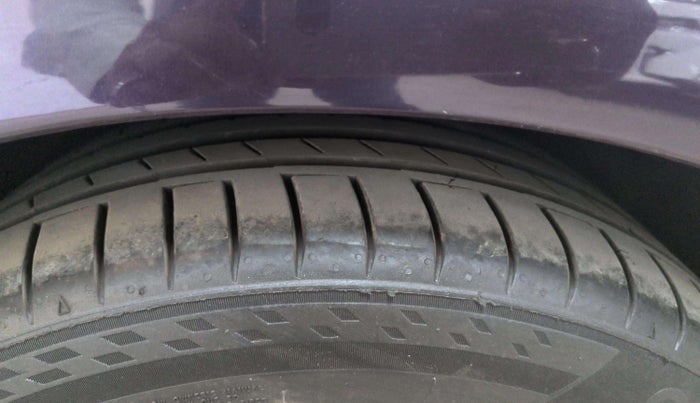 2017 BMW 5 Series 520D LUXURY LINE, Diesel, Automatic, 55,493 km, Right Rear Tyre Tread