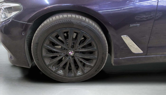 2017 BMW 5 Series 520D LUXURY LINE, Diesel, Automatic, 55,493 km, Left Front Wheel