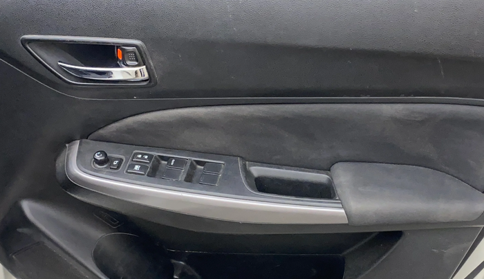 2023 Maruti Swift ZXI PLUS, Petrol, Manual, 63,070 km, Driver Side Door Panels Control
