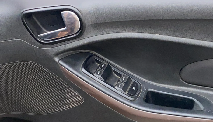 2018 Ford FREESTYLE TITANIUM 1.5 DIESEL, Diesel, Manual, 78,288 km, Driver Side Door Panels Control