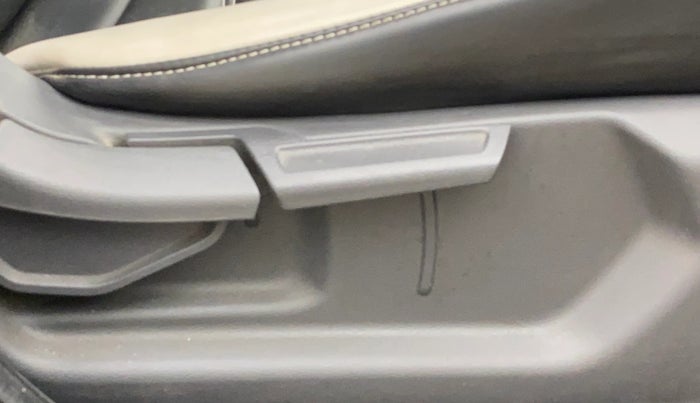 2019 Hyundai GRAND I10 NIOS SPORTZ 1.2 KAPPA VTVT, Petrol, Manual, 91,368 km, Driver Side Adjustment Panel