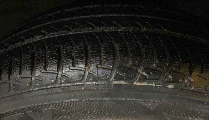 2020 Maruti New Wagon-R ZXI 1.2 AMT, Petrol, Automatic, 39,212 km, Right Front Tyre Tread