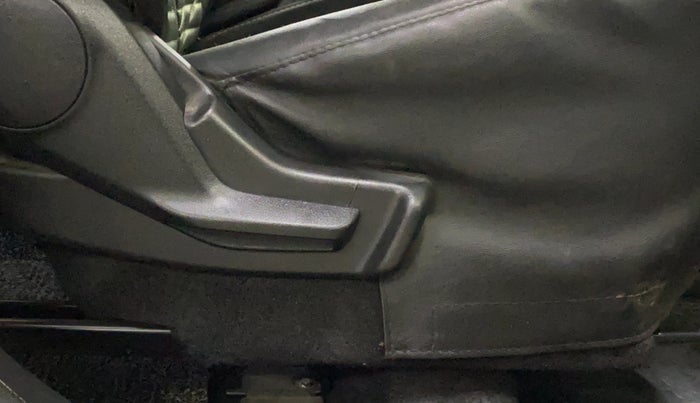 2024 Maruti Celerio VXI, Petrol, Manual, 17,437 km, Driver Side Adjustment Panel