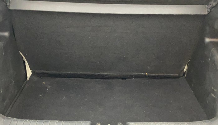 2022 Hyundai VENUE S 1.2, Petrol, Manual, 28,273 km, Boot Inside