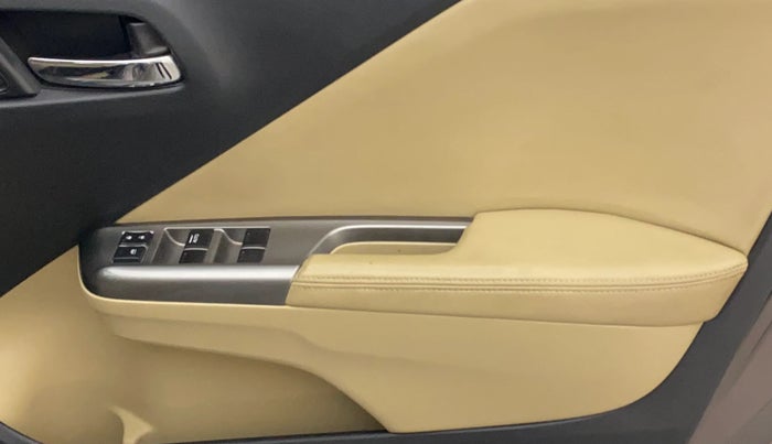 2016 Honda City 1.5L I-VTEC VX, Petrol, Manual, 34,954 km, Driver Side Door Panels Control