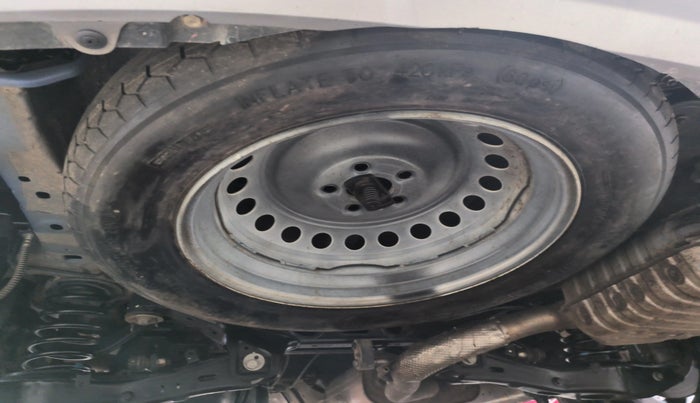 2022 Mahindra XUV700 AX 5 P AT 5 STR, Petrol, Automatic, 34,631 km, Spare Tyre