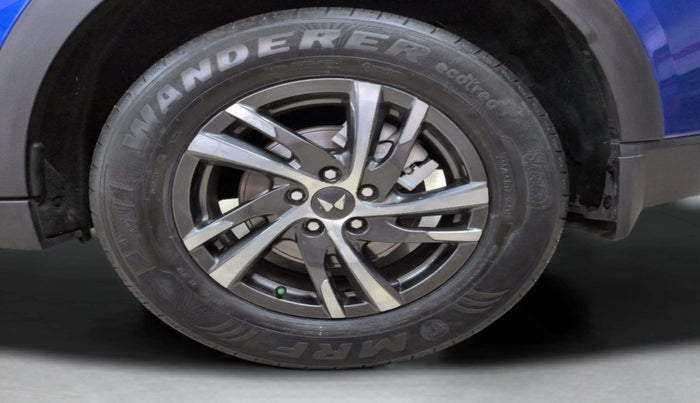 2022 Mahindra XUV700 AX 5 P AT 5 STR, Petrol, Automatic, 34,631 km, Left Rear Wheel