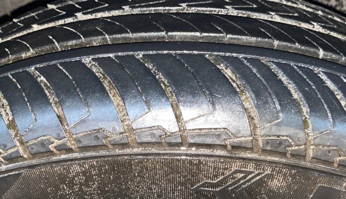 2022 Honda Amaze 1.2L I-VTEC VX CVT, Petrol, Automatic, 14,306 km, Right Front Tyre Tread