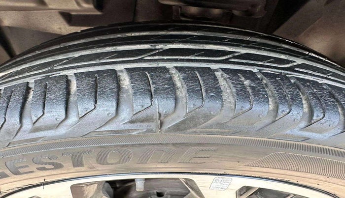 2021 Jeep Compass MODEL S (O) 1.4 PETROL DCT, Petrol, Automatic, 51,279 km, Right Rear Tyre Tread