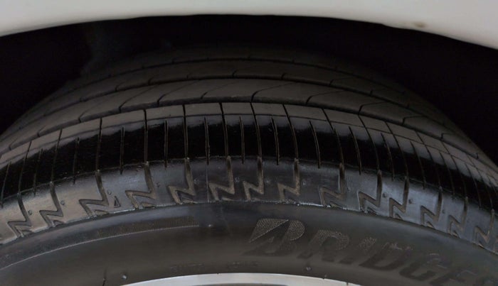 2016 Mercedes Benz C Class 220d, Diesel, Automatic, 68,291 km, Right Rear Tyre Tread