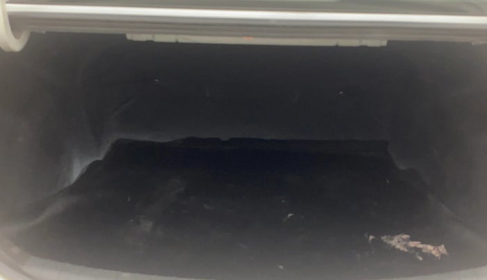 2019 Hyundai Verna 1.6 VTVT SX O, Petrol, Manual, 1,04,110 km, Boot Inside