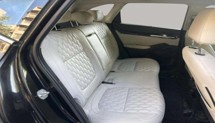 2023 KIA SELTOS  HTX IVT G, Petrol, Automatic, 39,263 km, Right Side Rear Door Cabin