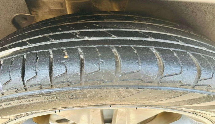 2023 KIA SELTOS  HTX IVT G, Petrol, Automatic, 39,263 km, Left Front Tyre Tread