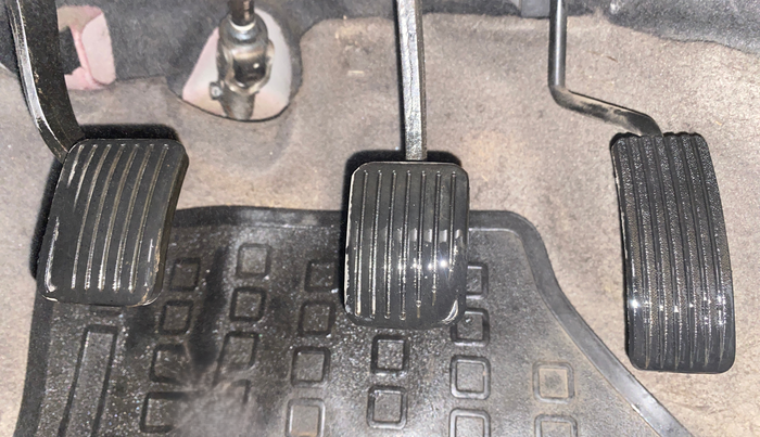 2013 Hyundai i10 MAGNA 1.1, Petrol, Manual, 1,19,983 km, Pedals