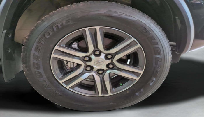 2021 Toyota Fortuner 2.8 4X2 AT, Diesel, Automatic, 39,779 km, Left Rear Wheel