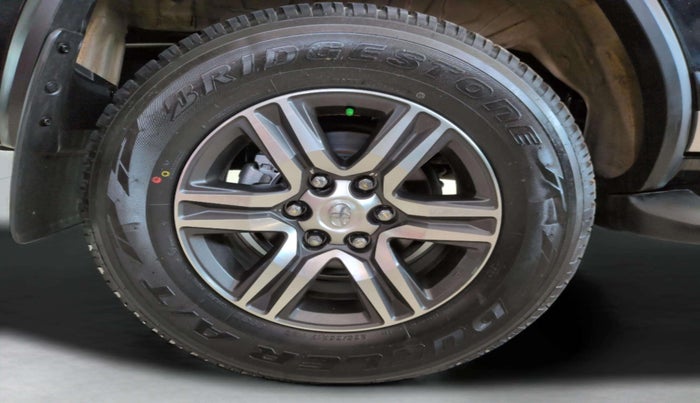 2021 Toyota Fortuner 2.8 4X2 AT, Diesel, Automatic, 39,779 km, Left Front Wheel