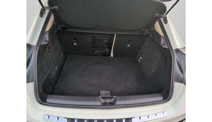 2015 Mercedes Benz GLA Class 200 CGI SPOTRS, Petrol, Automatic, 31,793 km, Boot Inside