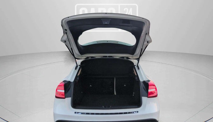 2015 Mercedes Benz GLA Class 200 CGI SPOTRS, Petrol, Automatic, 31,793 km, Boot Door Open