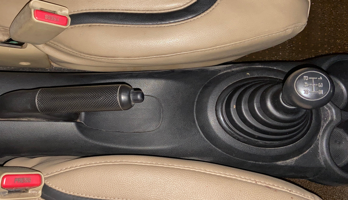 2013 Honda Amaze 1.2L I-VTEC EX, Petrol, Manual, 76,793 km, Gear Lever