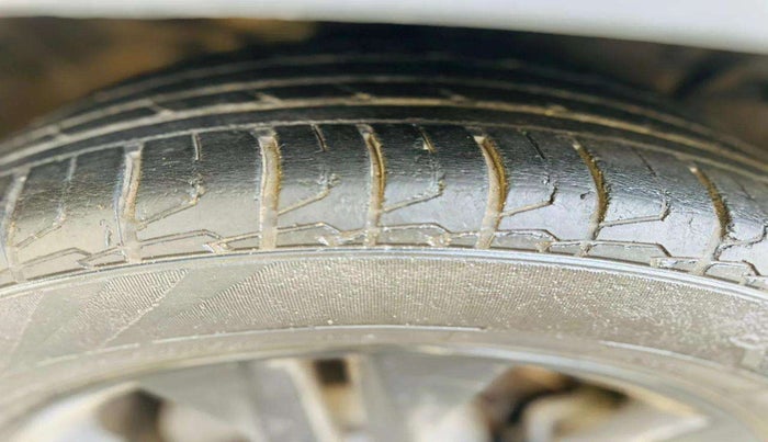 2021 KIA SELTOS HTX ANNIVERSARY EDITION 1.5 PETROL IVT, Petrol, Automatic, 36,010 km, Right Front Tyre Tread