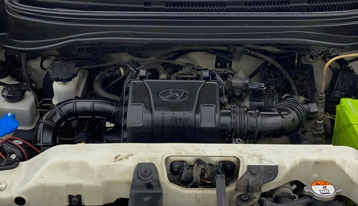 2015 Hyundai Eon D-LITE+, CNG, Manual, 1,10,658 km, Engine View