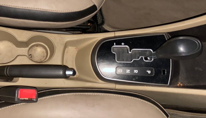 2016 Hyundai Verna 1.6 VTVT SX AT, Petrol, Automatic, 69,543 km, Gear Lever