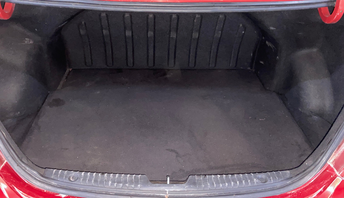 2016 Hyundai Verna 1.6 VTVT SX AT, Petrol, Automatic, 69,543 km, Boot Inside