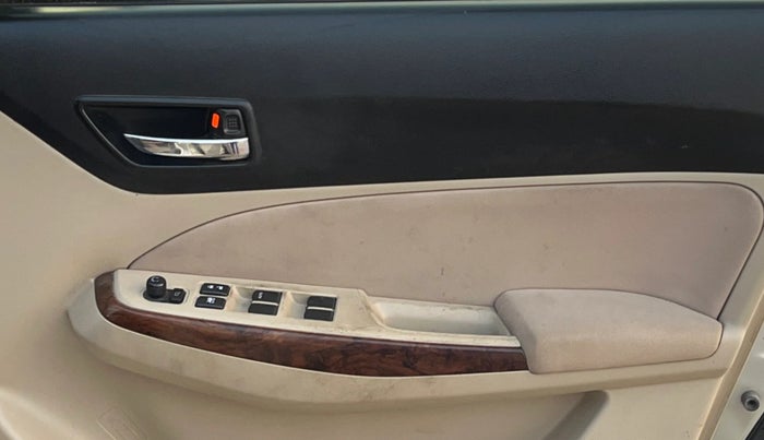 2018 Maruti Dzire ZXI PLUS AMT, Petrol, Automatic, 1,32,161 km, Driver Side Door Panels Control