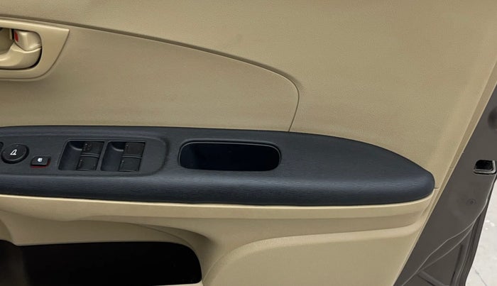 2014 Honda Brio S MT, Petrol, Manual, 29,286 km, Driver Side Door Panels Control