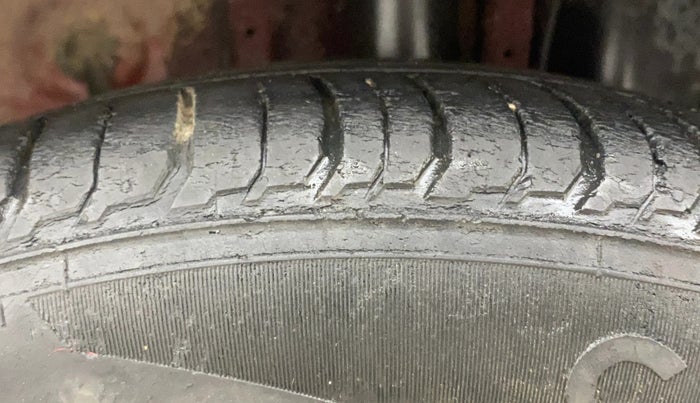 2017 Hyundai Elite i20 ASTA 1.4 CRDI, Diesel, Manual, 1,31,421 km, Left Rear Tyre Tread