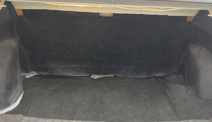 2014 Maruti Swift Dzire VXI, Petrol, Manual, 95,479 km, Boot Inside