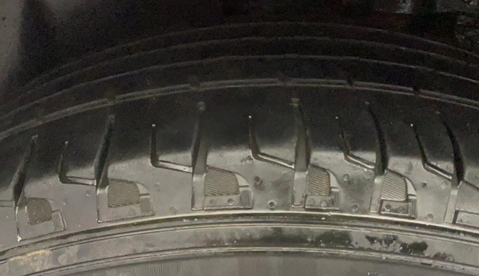 2020 Tata Harrier XZA 2.0L, Diesel, Automatic, 96,405 km, Right Rear Tyre Tread