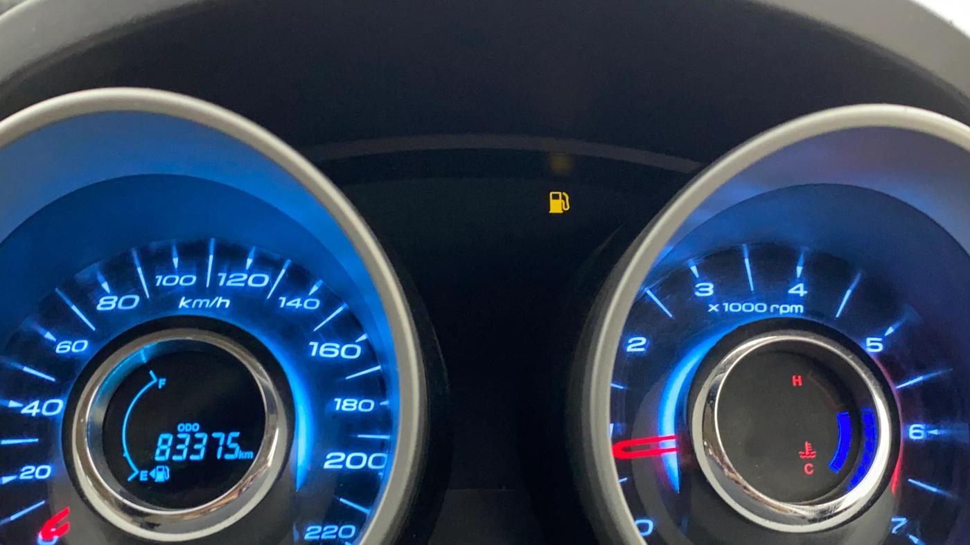2017 Mahindra XUV500 W10, Diesel, Manual, 84,001 km, Odometer Image