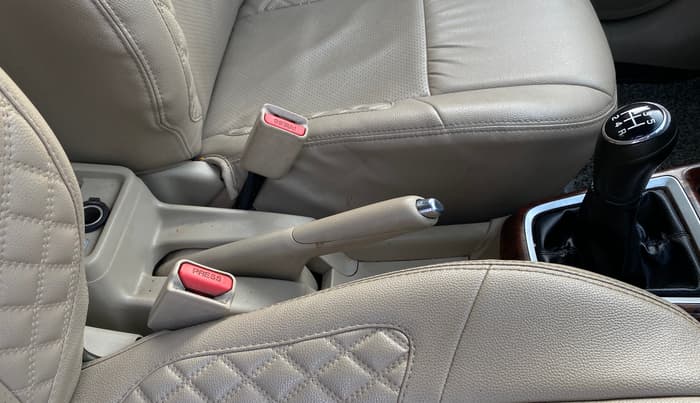 2020 Maruti Dzire VXI, Petrol, Manual, 72,922 km, Gear Lever