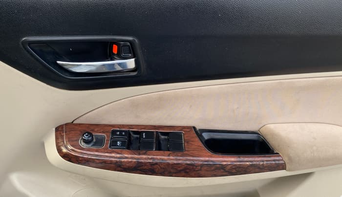 2020 Maruti Dzire VXI, Petrol, Manual, 72,922 km, Driver Side Door Panels Control