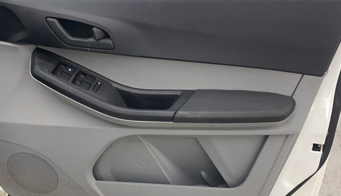2023 Tata Tiago XT PETROL, Petrol, Manual, 5,425 km, Driver Side Door Panels Control